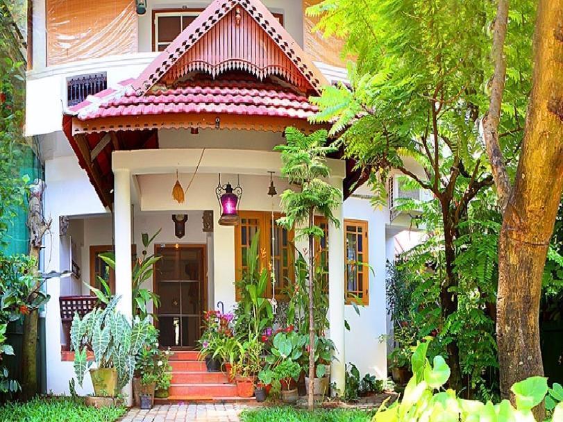 Heavenly Homestay Kochi Bagian luar foto