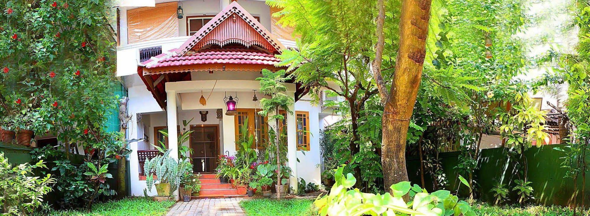 Heavenly Homestay Kochi Bagian luar foto